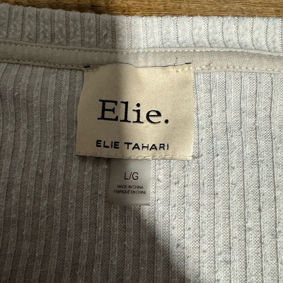 Cream V-Neck Ribbed Sweater - Picture 3 of 5